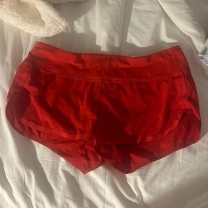 Lululemon speed up red shorts size 6 2.5 inch